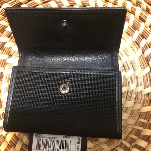 Tumi Small Card Key in Black - Picture 3 of 7